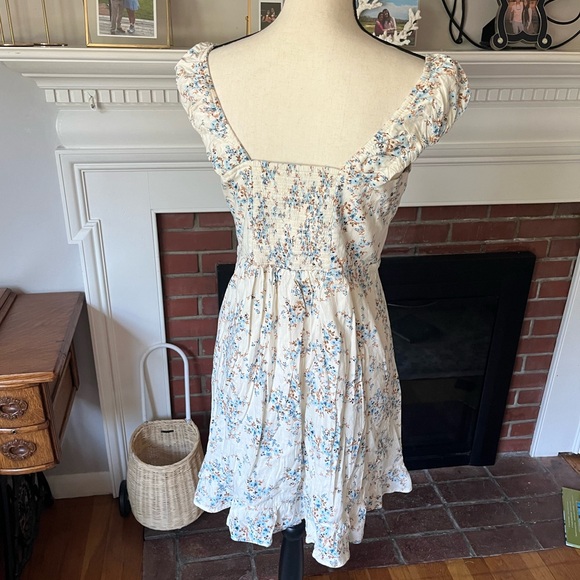 Old Navy | Floral Sundress - Picture 4 of 7